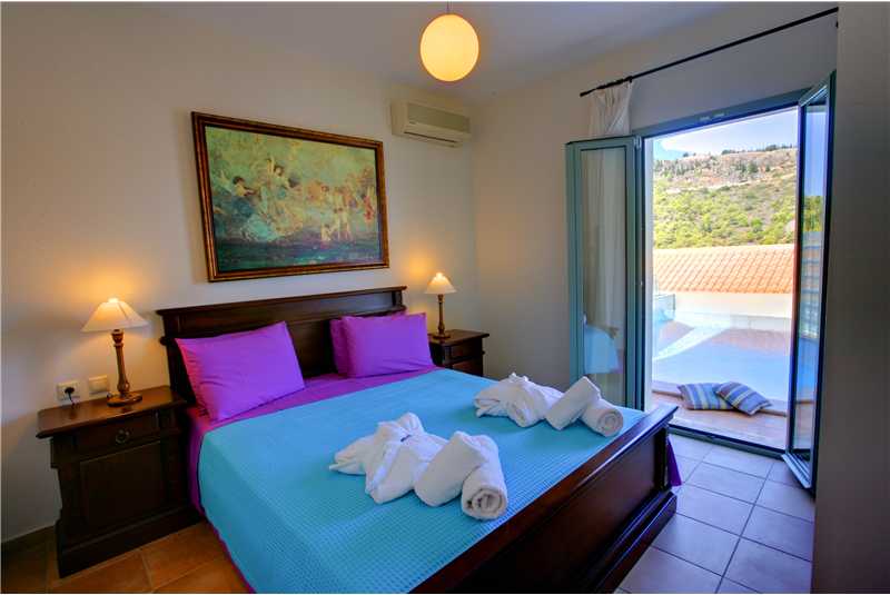 Villa Eleni double bedroom with balcony overlooking the sea
