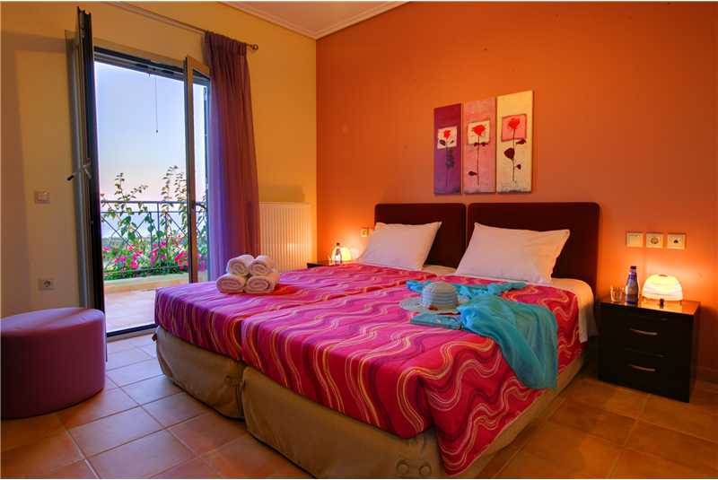 Villa Elina twin bedroom