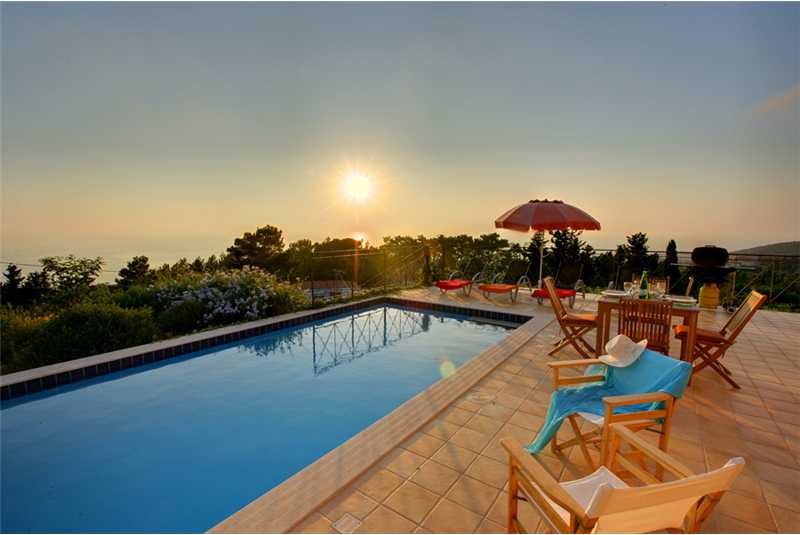  Villa Hilltop glorious sea views by the pool