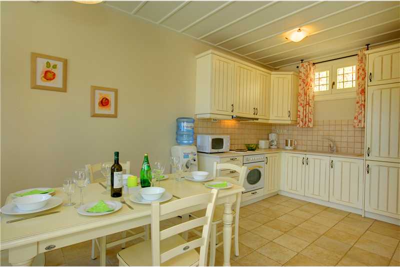 Villa Levanda modern kitchen with dining area