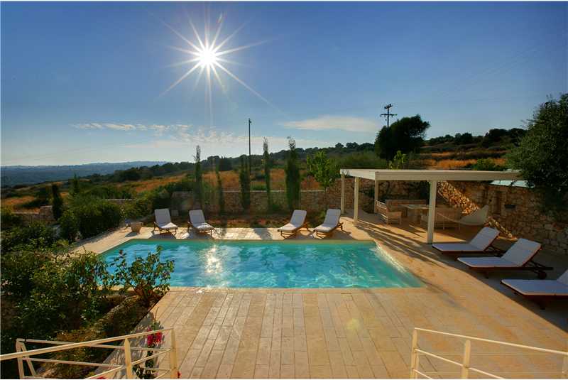  Villa Linatela pool with stunning countryside views.bmp
