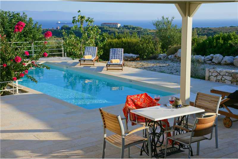  Villa Litorina pool and terrace with stunning views