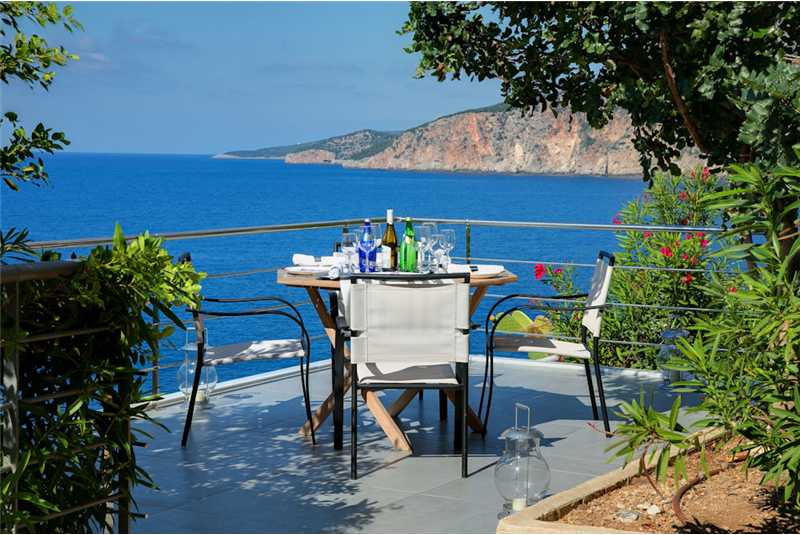 Villa Maistrali lunch on the terrace