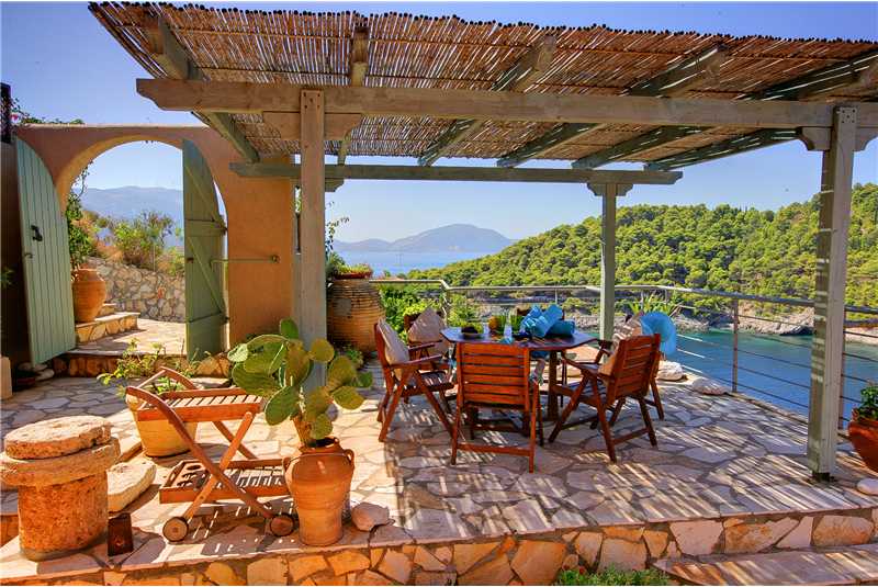 Villa Nikolis al fresco dining area overlooking the Bay of Assos