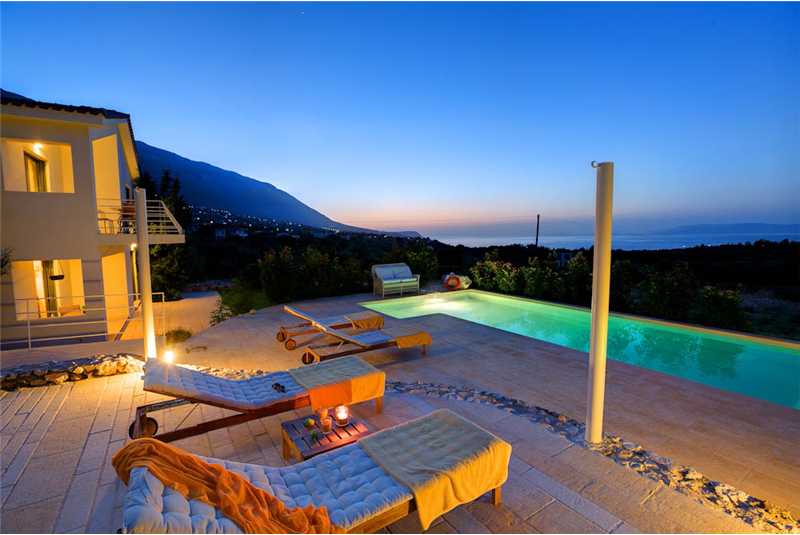  Villa Xteni pool and terrace at night